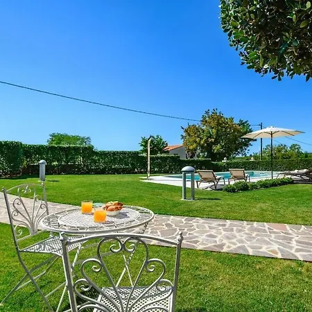 بيت للعطل 1 Bedroom *